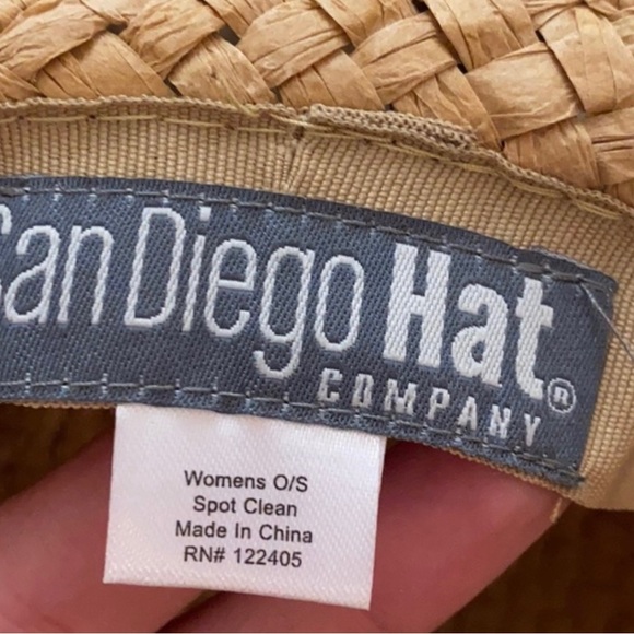 San Diego hat company from Saks fifth avenue beautiful - Picture 3 of 5